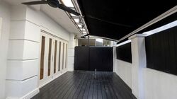 Kew Gate (D16), Terrace #574003231